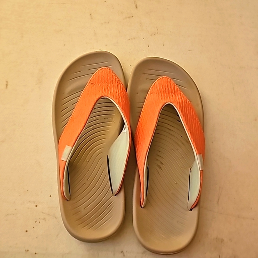 Hey Dude flip flops